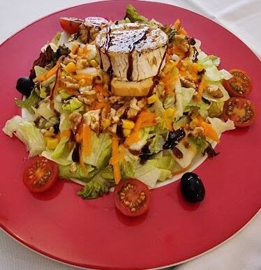Ensalada de queso de cabra